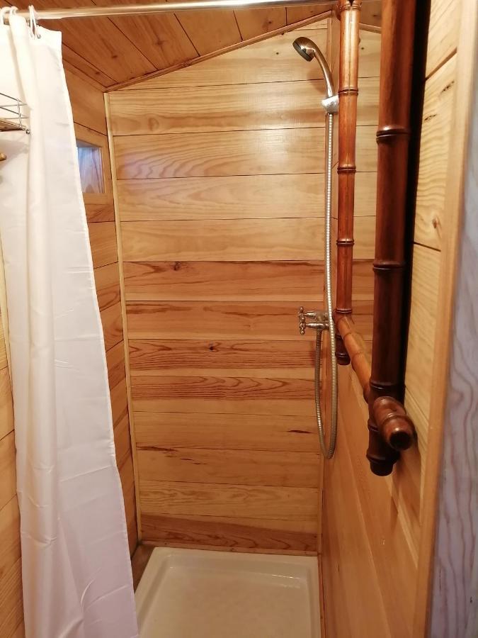 Patrice Et Chrstel Cabane En Bois Chatuzange-le-Goubet Luaran gambar