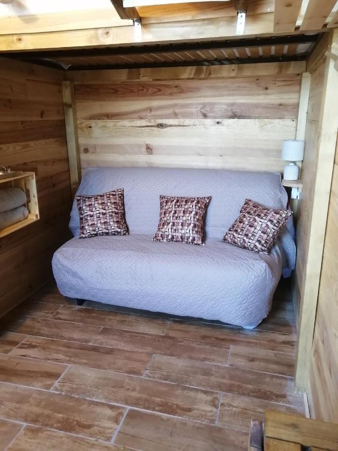 Patrice Et Chrstel Cabane En Bois Chatuzange-le-Goubet Luaran gambar